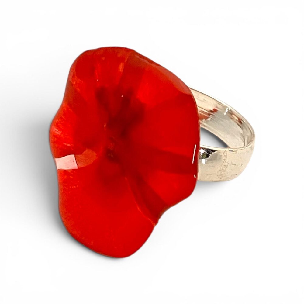 Red flower ring